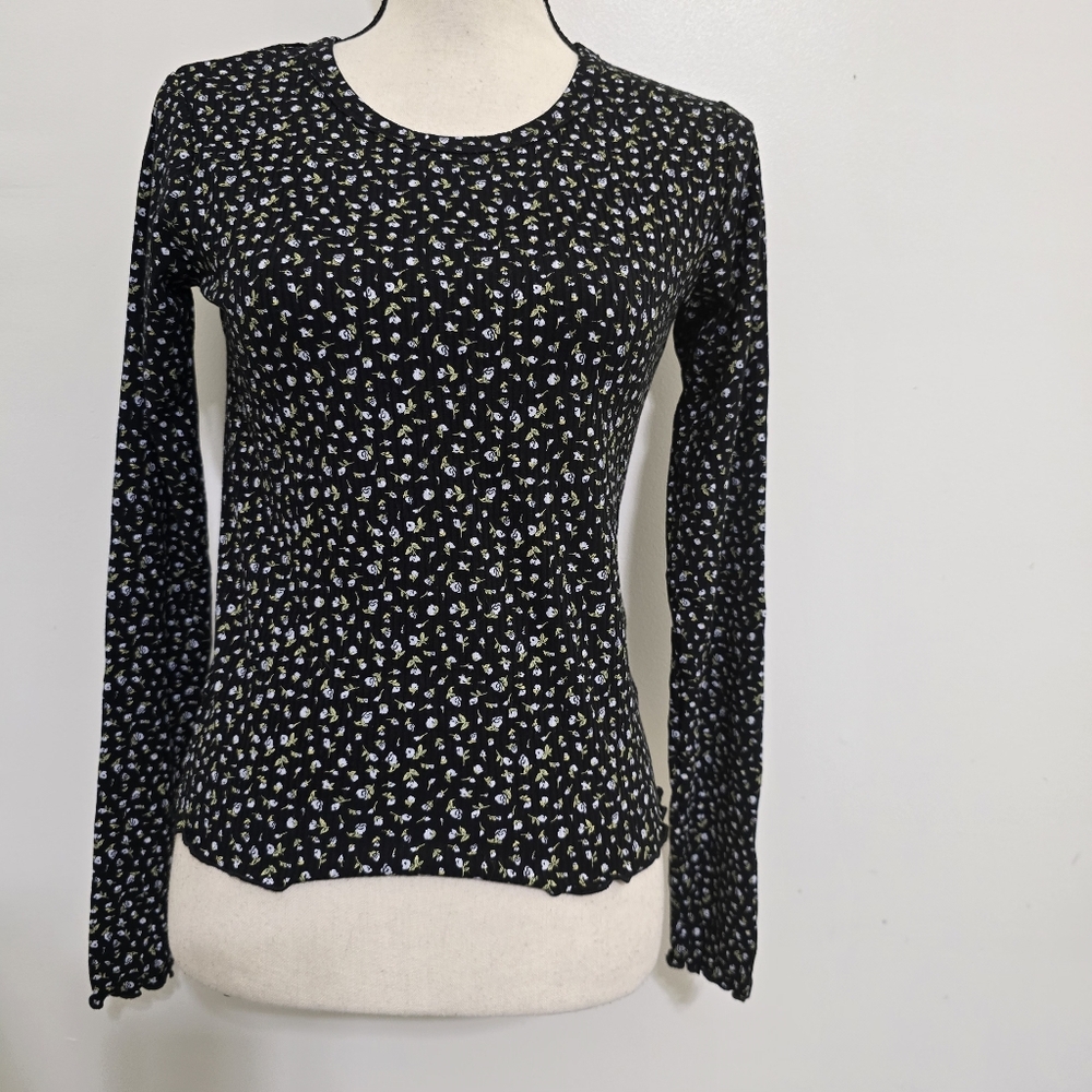 ART CLASS girls size XL (14/16) Long Sleeve Floral Scalloped Hem Top Black